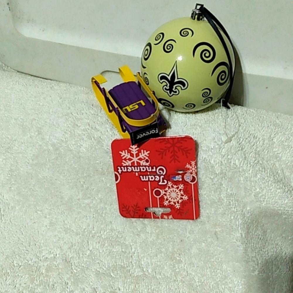 Great 🎁 2 Louisiana Proud Ornaments LSU & The Saints